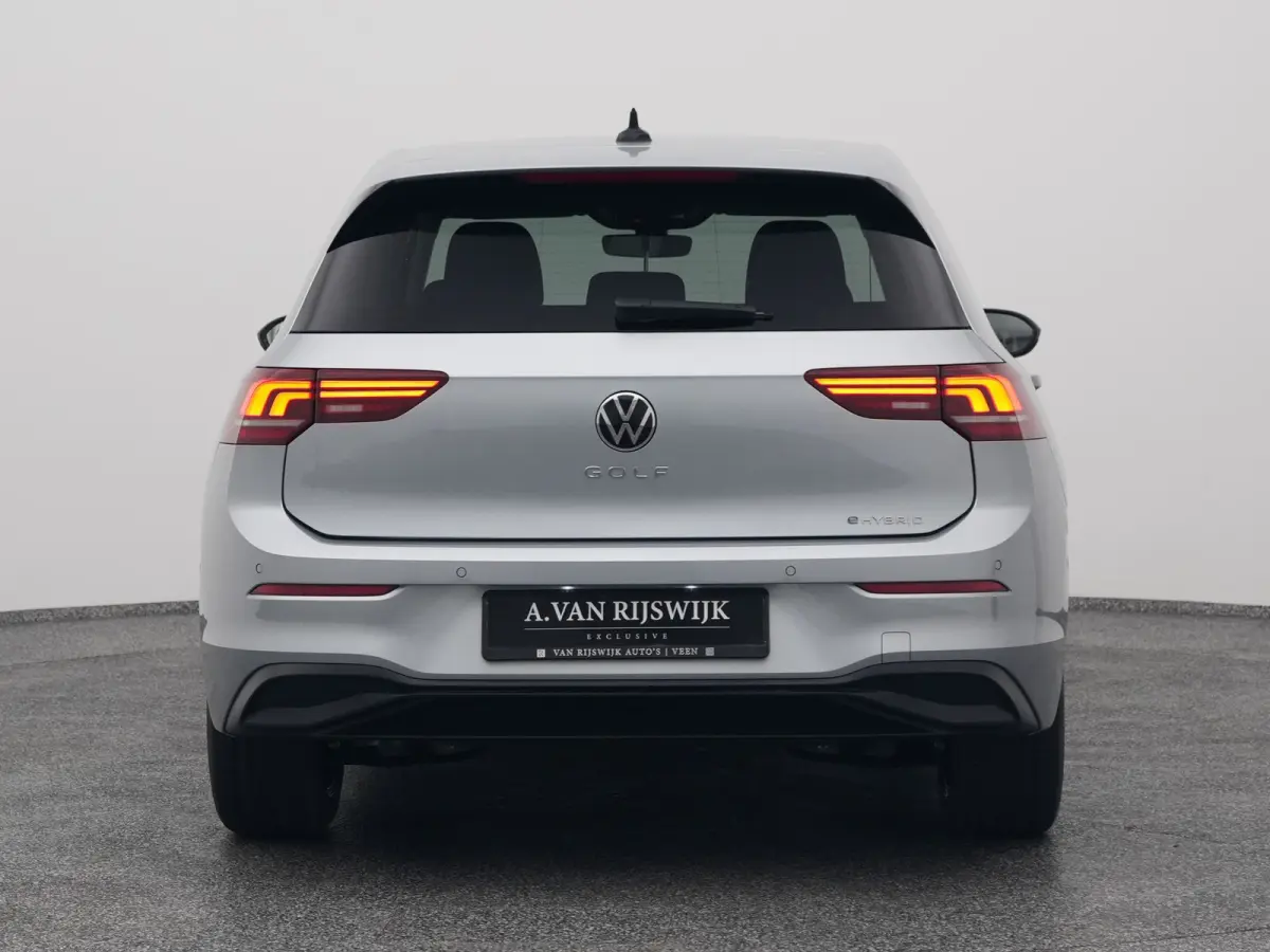 1.5 eHybrid Life Edition | CAMERA | ADAPTIVE | STOEL- EN STUURVERW.