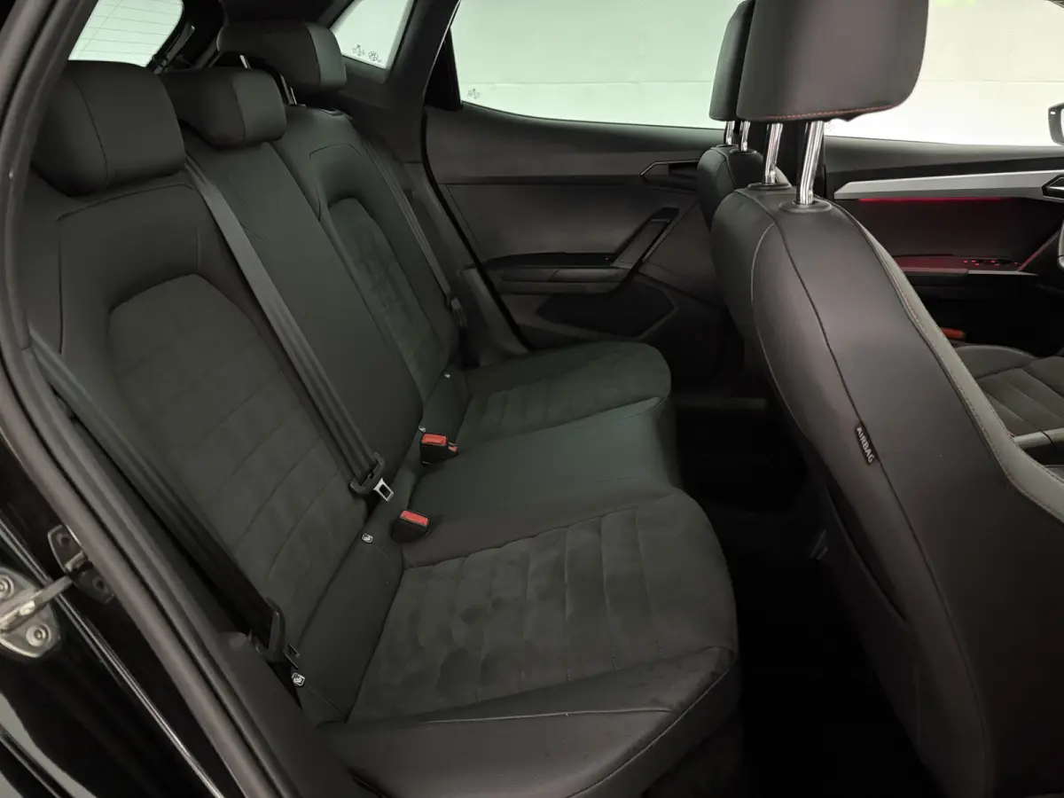 1.0 EcoTSI FR Business Intense | Virtual | Camera | Cruise | Sfeer | Carplay | LED