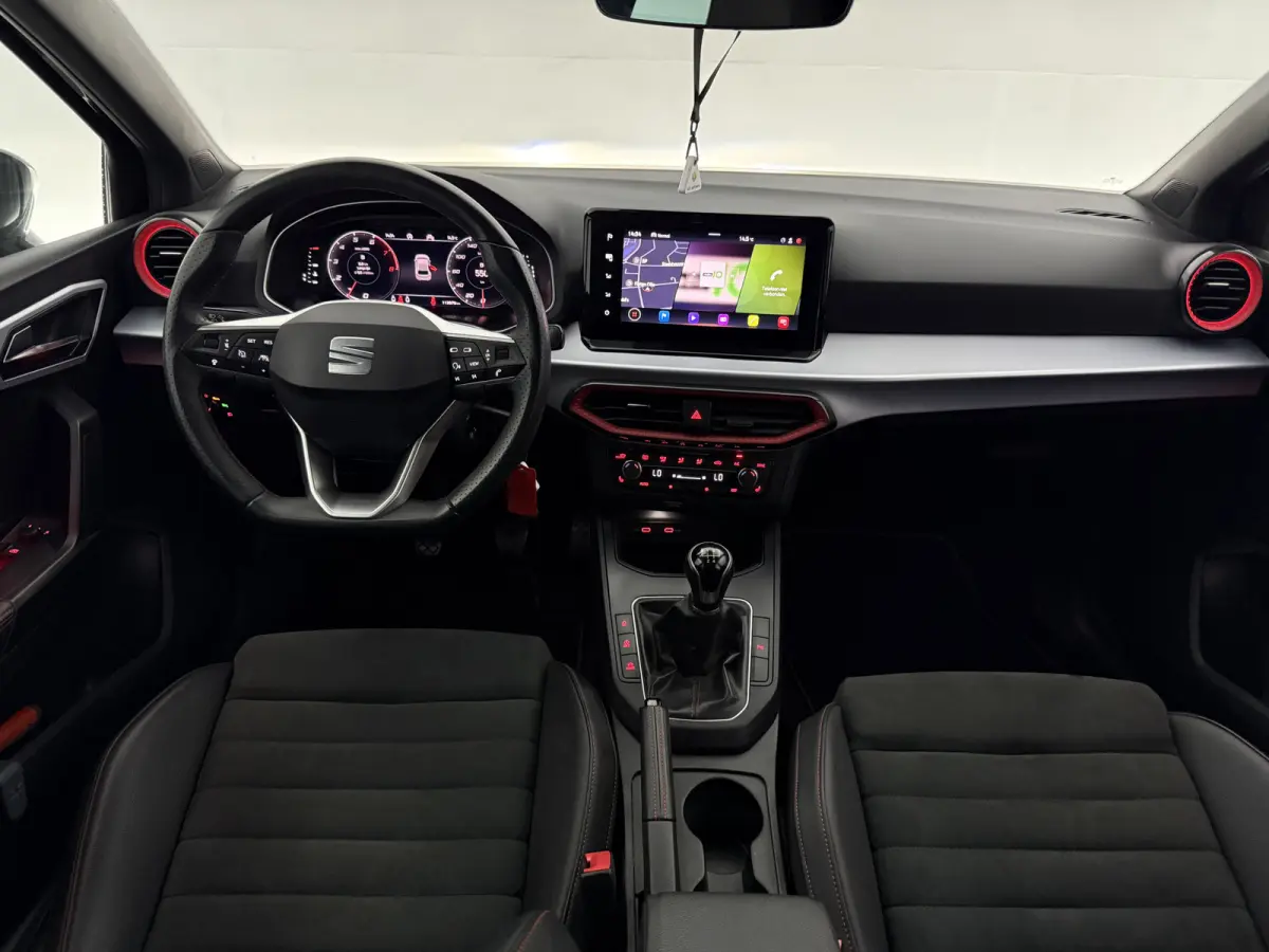 1.0 EcoTSI FR Business Intense | Virtual | Camera | Cruise | Sfeer | Carplay | LED