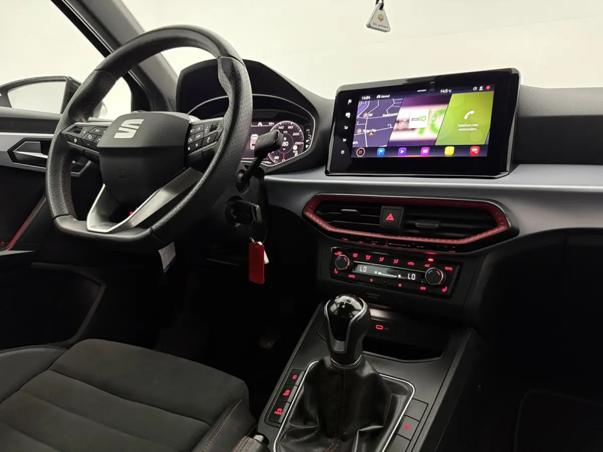 1.0 EcoTSI FR Business Intense | Virtual | Camera | Cruise | Sfeer | Carplay | LED