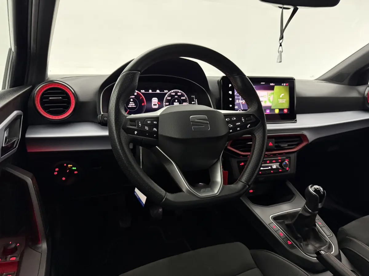1.0 EcoTSI FR Business Intense | Virtual | Camera | Cruise | Sfeer | Carplay | LED
