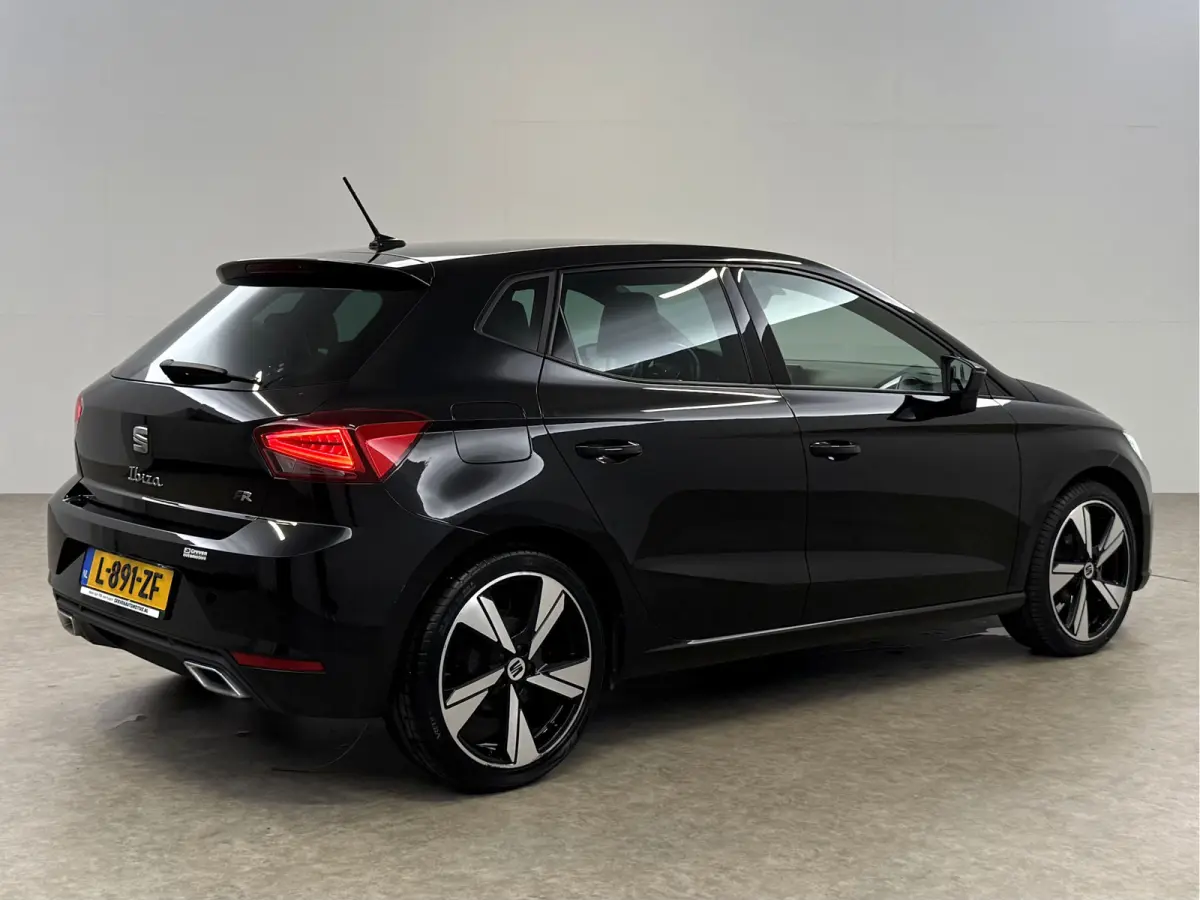 1.0 EcoTSI FR Business Intense | Virtual | Camera | Cruise | Sfeer | Carplay | LED