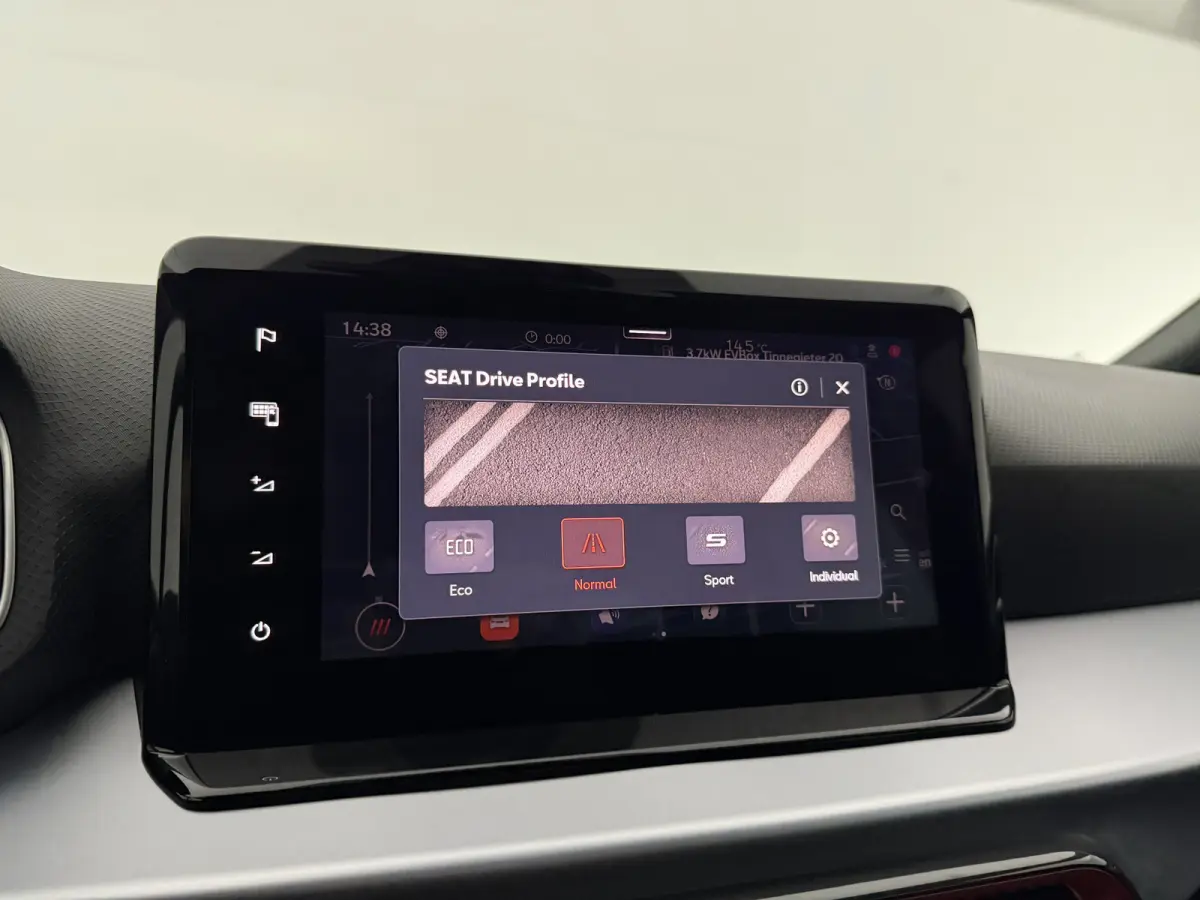 1.0 EcoTSI FR Business Intense | Virtual | Camera | Cruise | Sfeer | Carplay | LED
