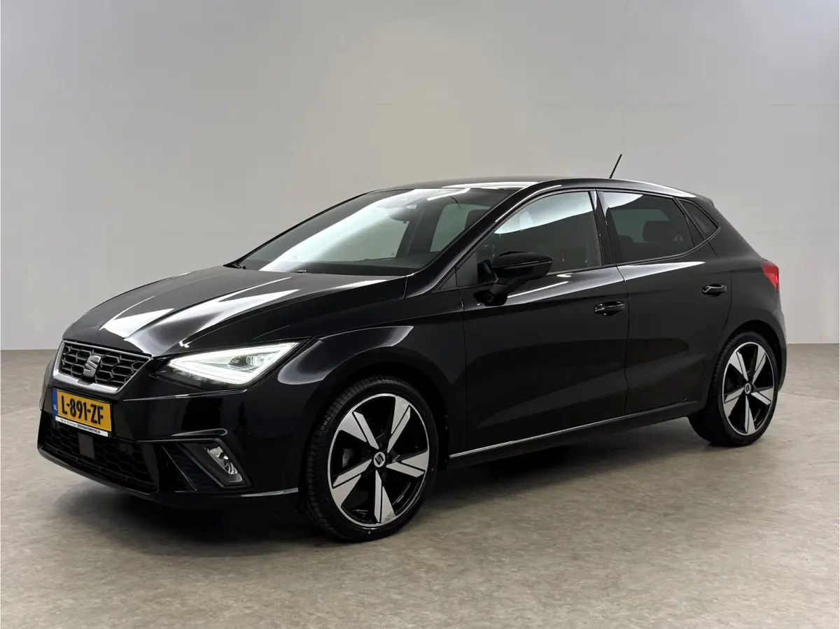1.0 EcoTSI FR Business Intense | Virtual | Camera | Cruise | Sfeer | Carplay | LED