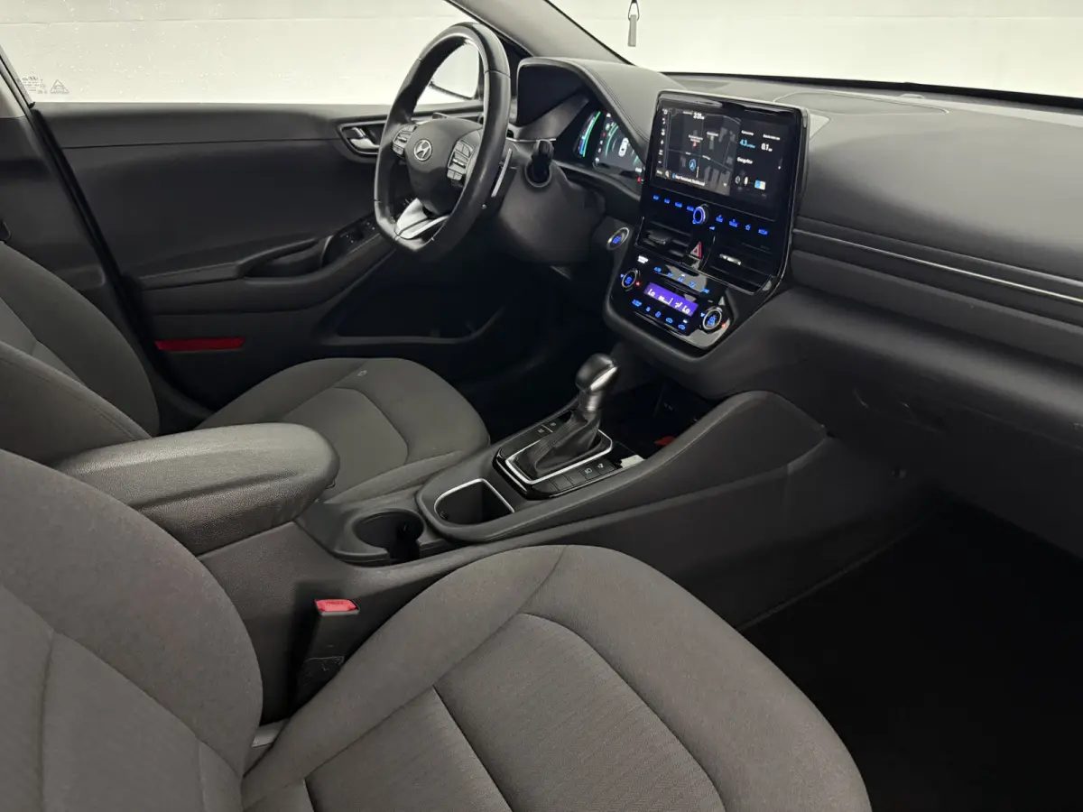 1.6 GDi | Virtual | Infinity Audio | Camera | Cruise | Carplay | LED