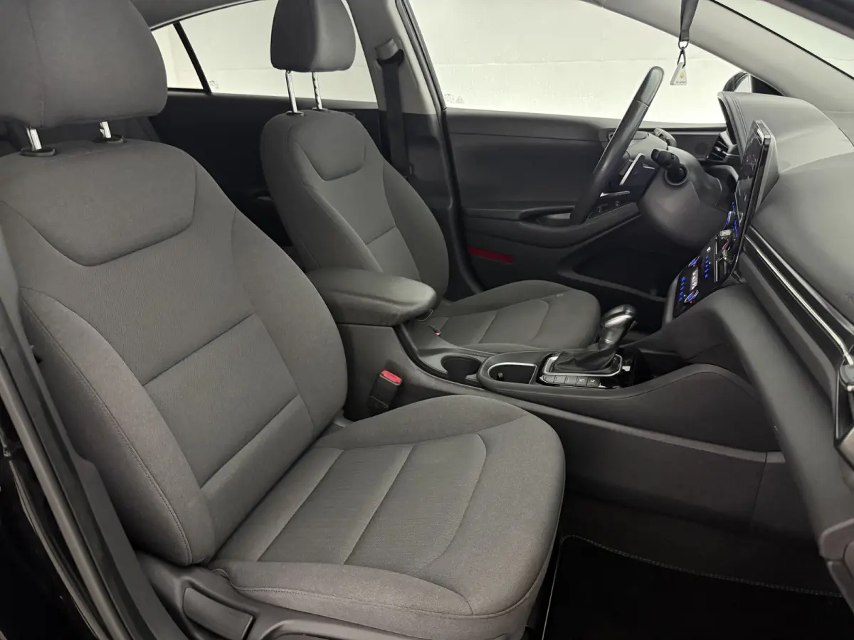 1.6 GDi | Virtual | Infinity Audio | Camera | Cruise | Carplay | LED