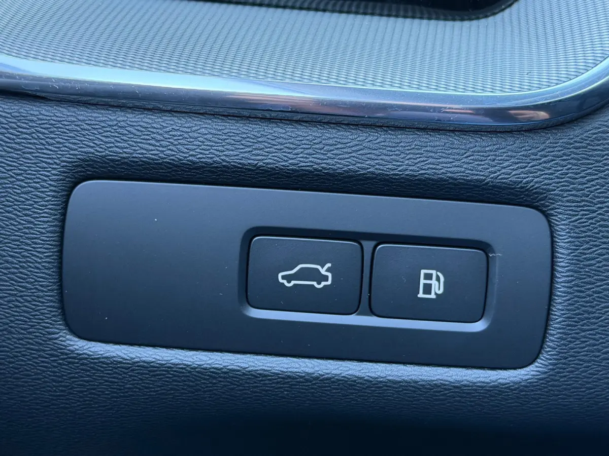2.0 T6 PHEV 350PK AWD Plus Black Edition | SOH 100% | Pano | H/K Sound | Memory | BTW