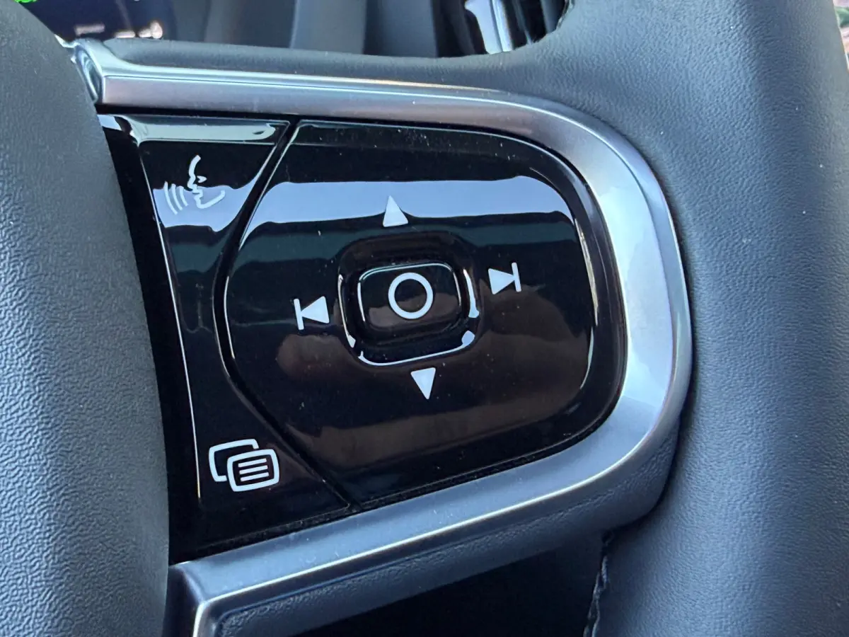 2.0 T6 PHEV 350PK AWD Plus Black Edition | SOH 100% | Pano | H/K Sound | Memory | BTW