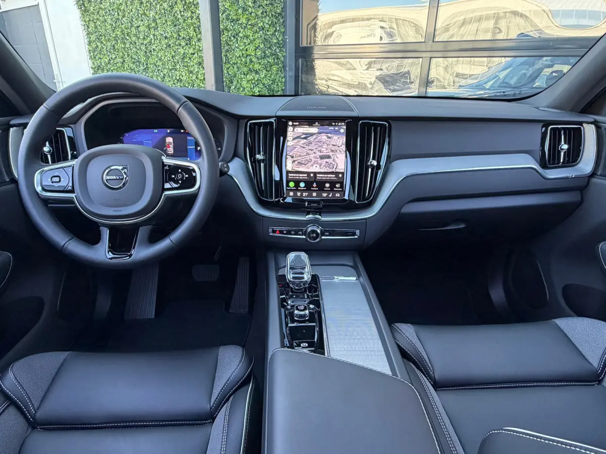 2.0 T6 PHEV 350PK AWD Plus Black Edition | SOH 100% | Pano | H/K Sound | Memory | BTW