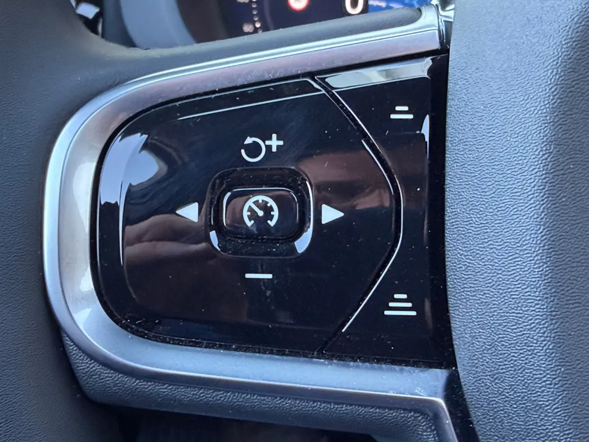 2.0 T6 PHEV 350PK AWD Plus Black Edition | SOH 100% | Pano | H/K Sound | Memory | BTW