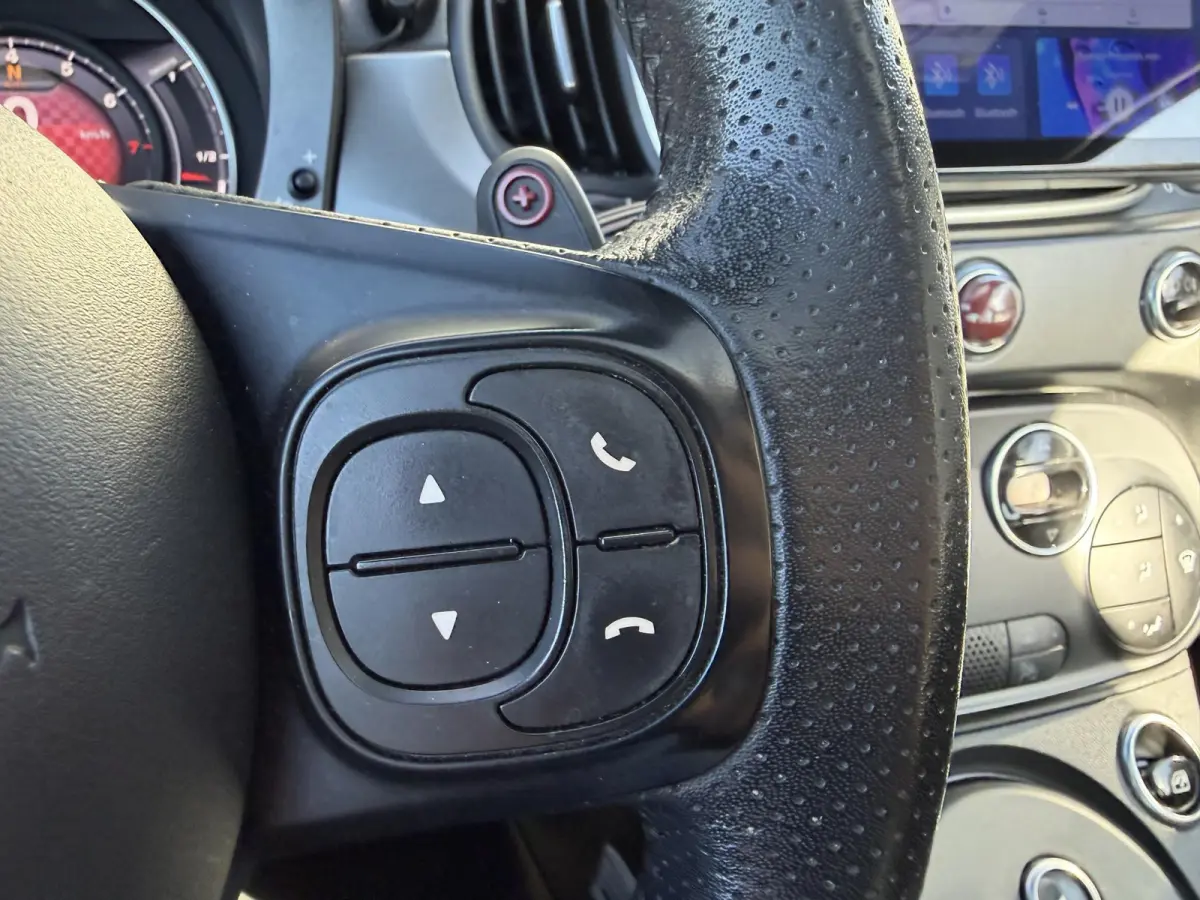 1.4 T-Jet Abarth Turismo | Panoramadak | Camera | Beats Audio | Navigatie | Sportstoelen |