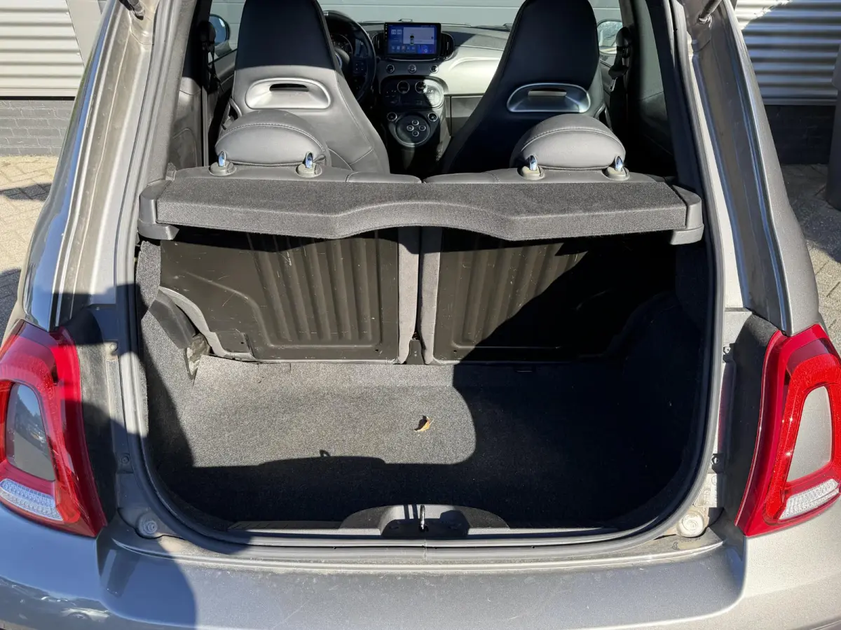 1.4 T-Jet Abarth Turismo | Panoramadak | Camera | Beats Audio | Navigatie | Sportstoelen |