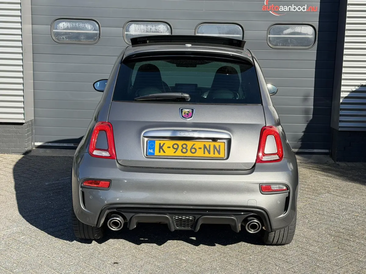 1.4 T-Jet Abarth Turismo | Panoramadak | Camera | Beats Audio | Navigatie | Sportstoelen |