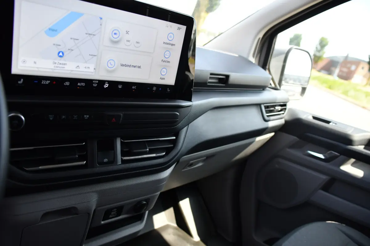 300 2.0 TDCI L1H1 Limited PB Edition Cruise, Camera, Carplay,, Trekhaak, 136pk, Stoelverwarming, LED, Automaat, Uniek!