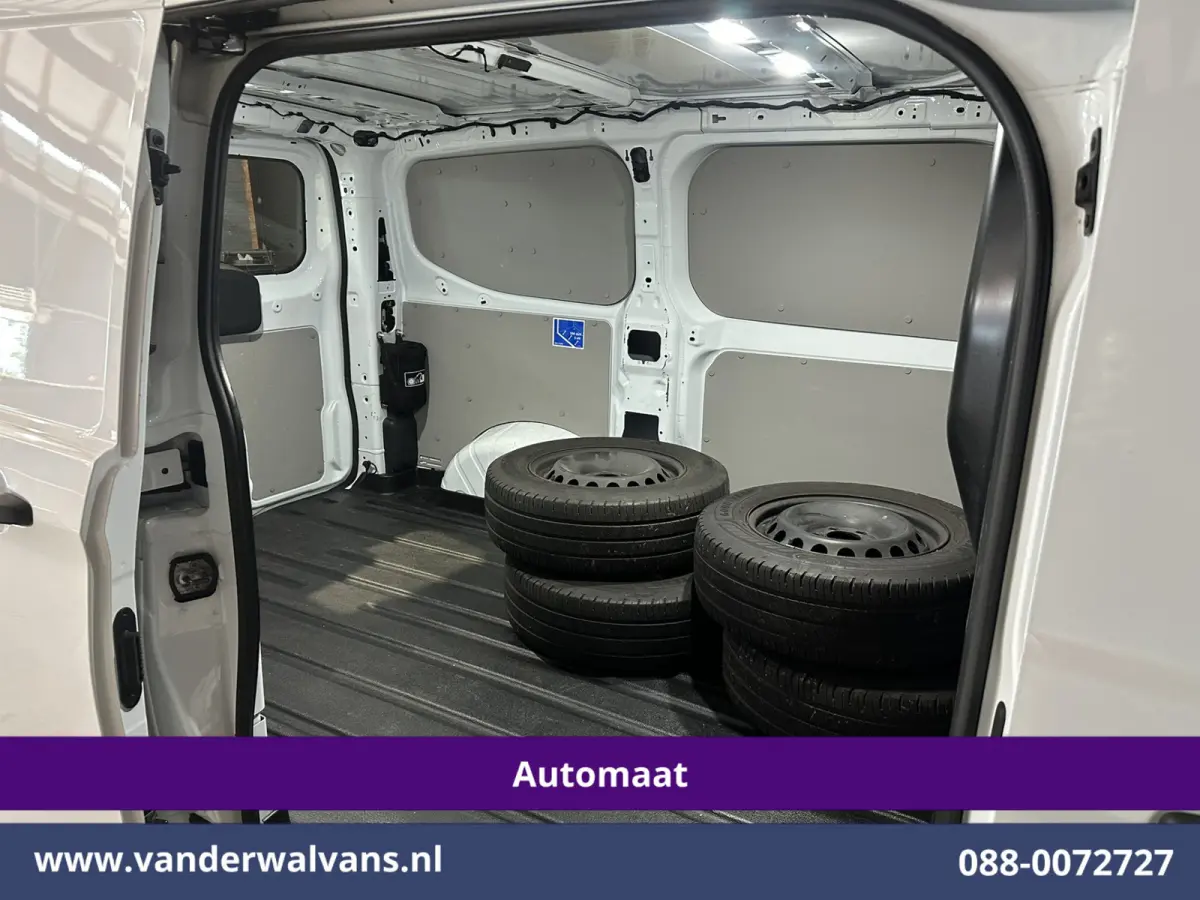 2.0 TDCI 136pk Automaat L1H1 Euro6 Airco | Camera | Apple Carplay | LED | Cruisecontrol | 2470kg Trekhaak Android Auto, Verwarmde voorruit, Parkeersensoren, Bijrijdersbank