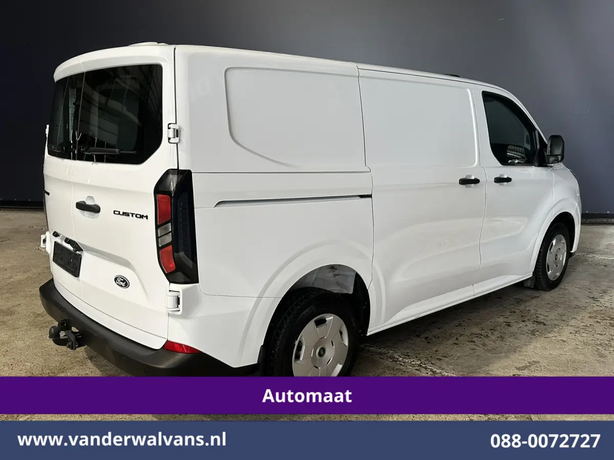 2.0 TDCI 136pk Automaat L1H1 Euro6 Airco | Camera | Apple Carplay | LED | Cruisecontrol | 2470kg Trekhaak Android Auto, Verwarmde voorruit, Parkeersensoren, Bijrijdersbank