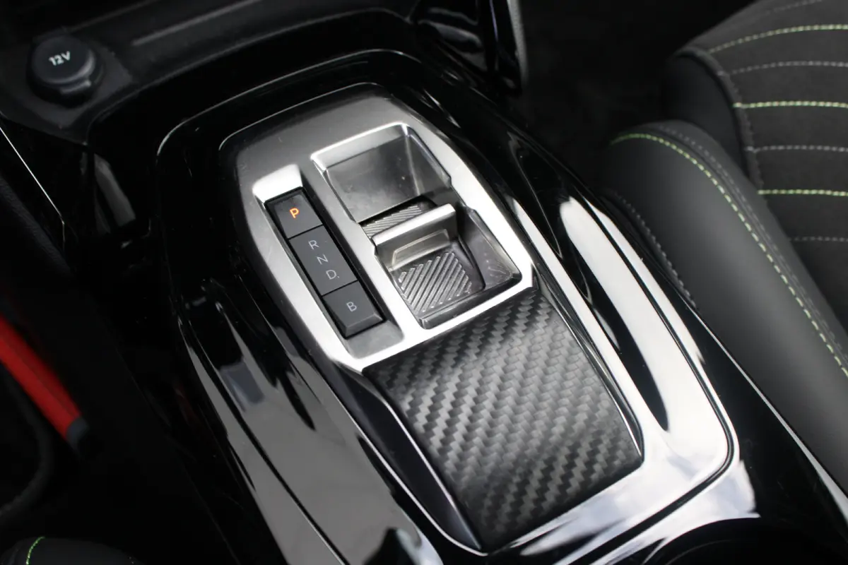 EV GT 51 kWh | Fase 3 laden | SOH 96% | Luxe stoelen | Massage | Stoelverwarming | Navigatie | Camera voor + achter |