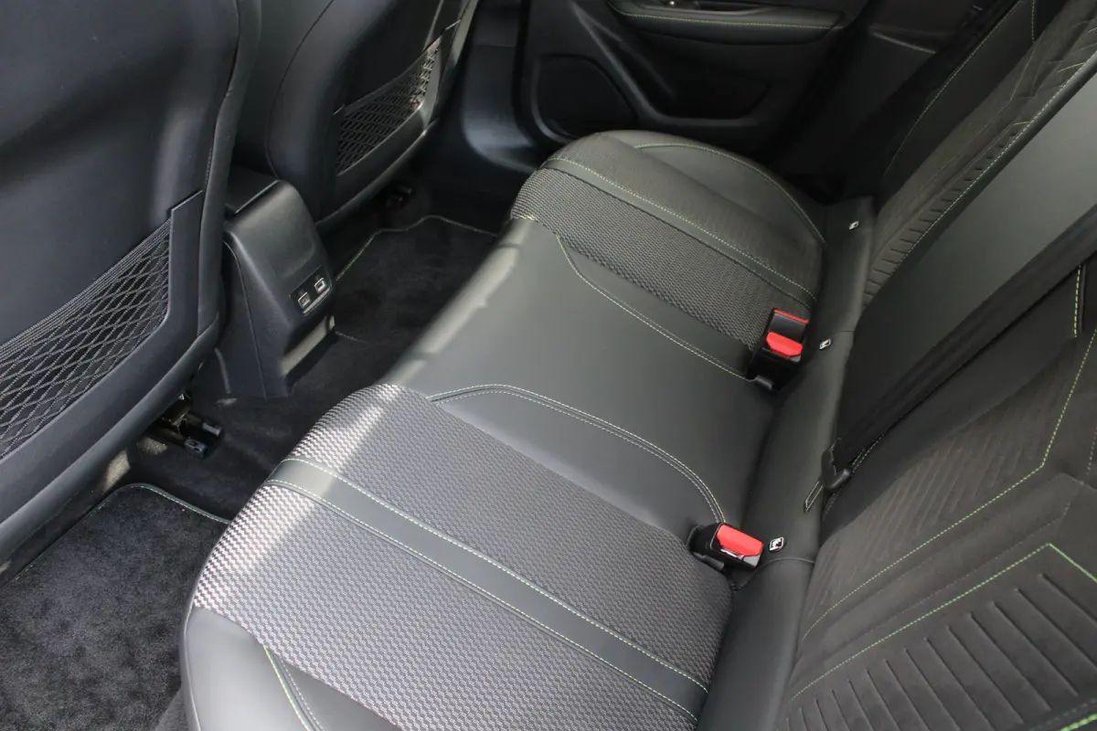 EV GT 51 kWh | Fase 3 laden | SOH 96% | Luxe stoelen | Massage | Stoelverwarming | Navigatie | Camera voor + achter |