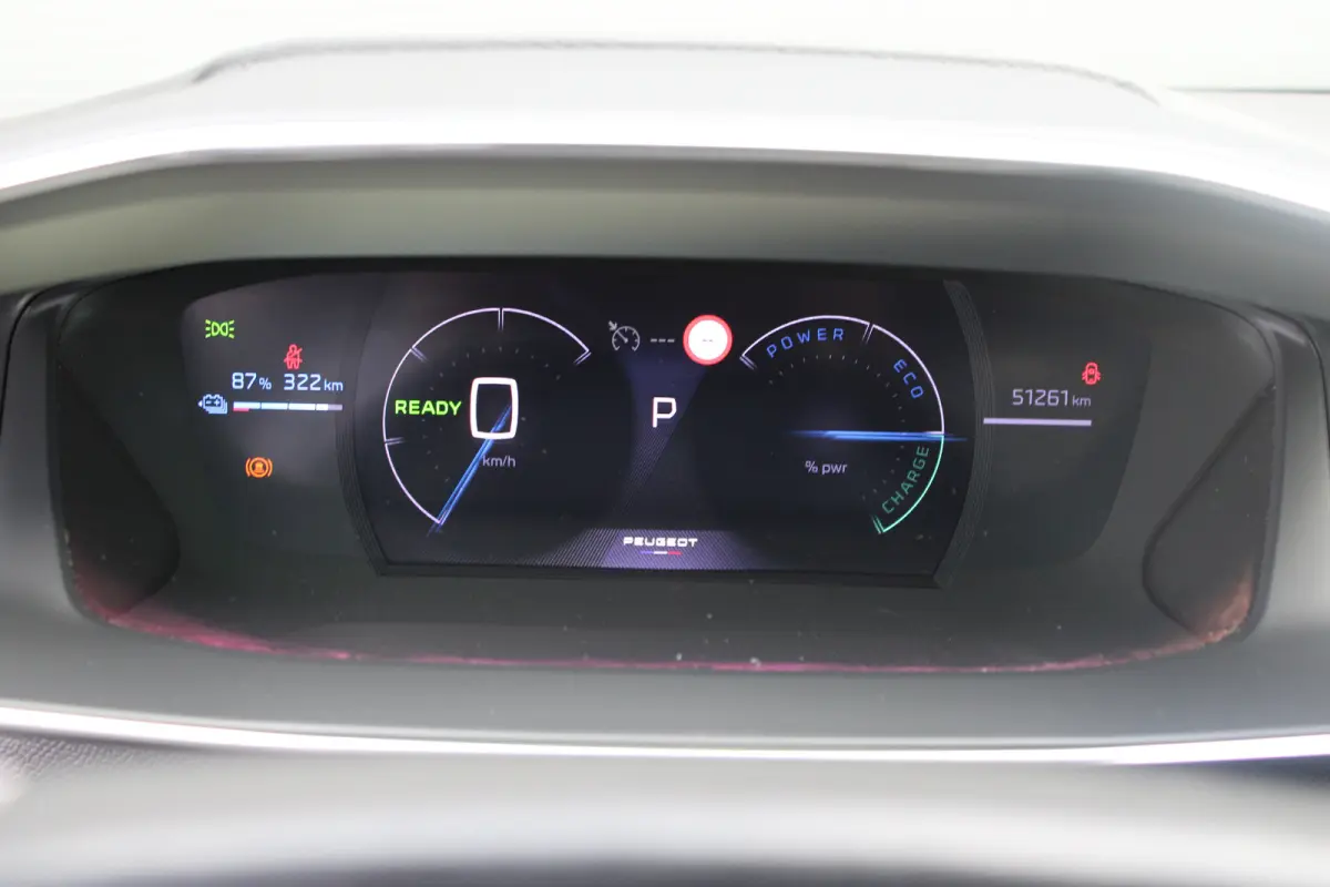 EV GT 51 kWh | Fase 3 laden | SOH 96% | Luxe stoelen | Massage | Stoelverwarming | Navigatie | Camera voor + achter |
