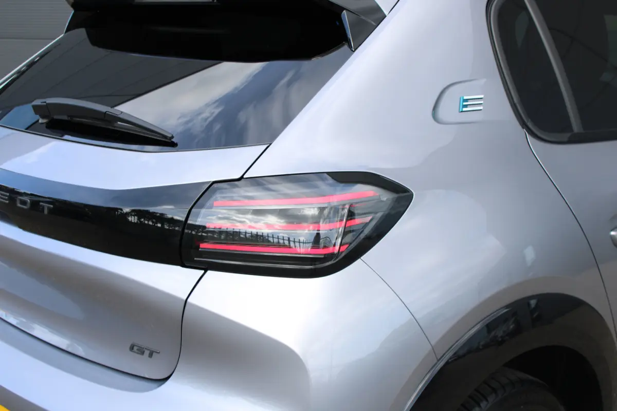 EV GT 51 kWh | Fase 3 laden | SOH 96% | Luxe stoelen | Massage | Stoelverwarming | Navigatie | Camera voor + achter |