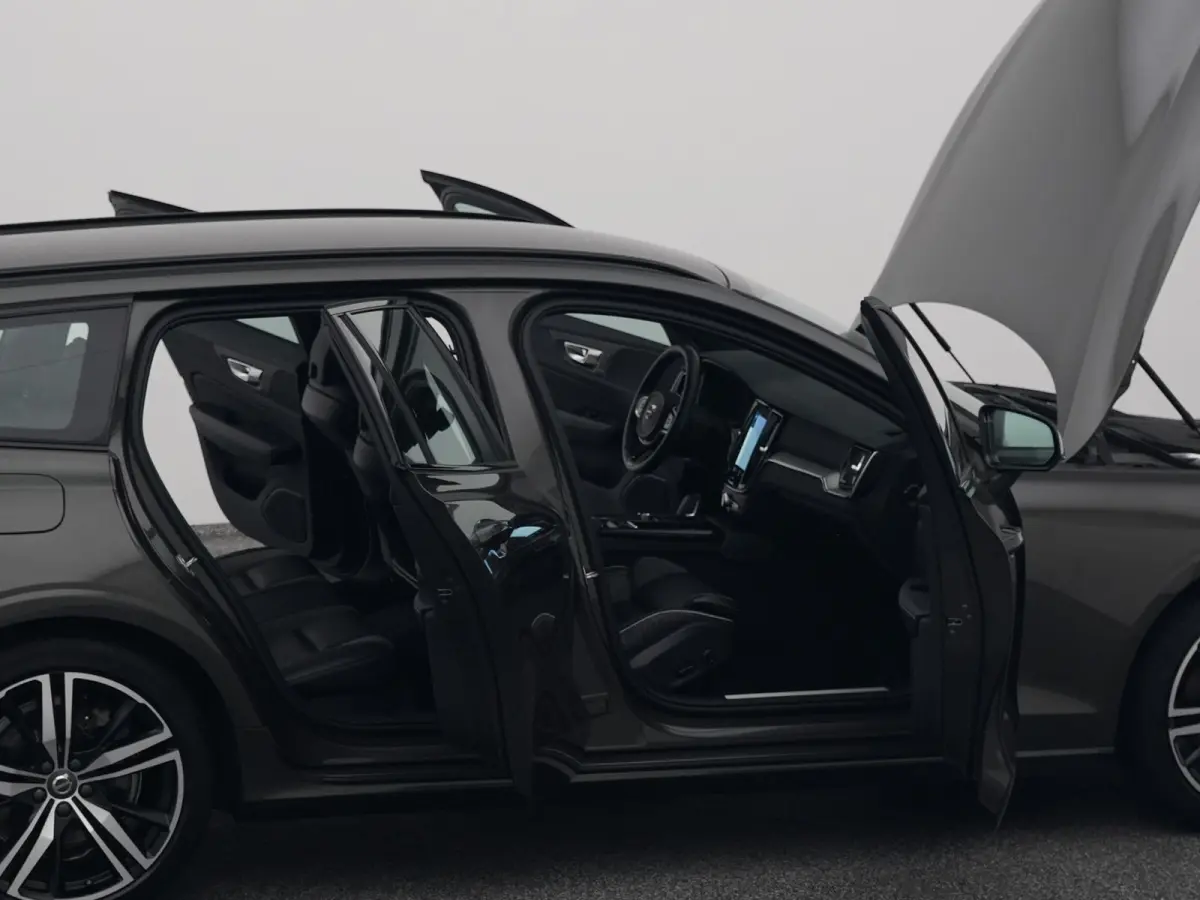 2.0 T6 Recharge AWD R-Design | CAMERA | KEYLESS | STOELVERWARMING