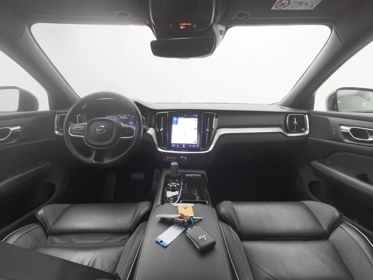 2.0 T6 Recharge AWD R-Design | CAMERA | KEYLESS | STOELVERWARMING