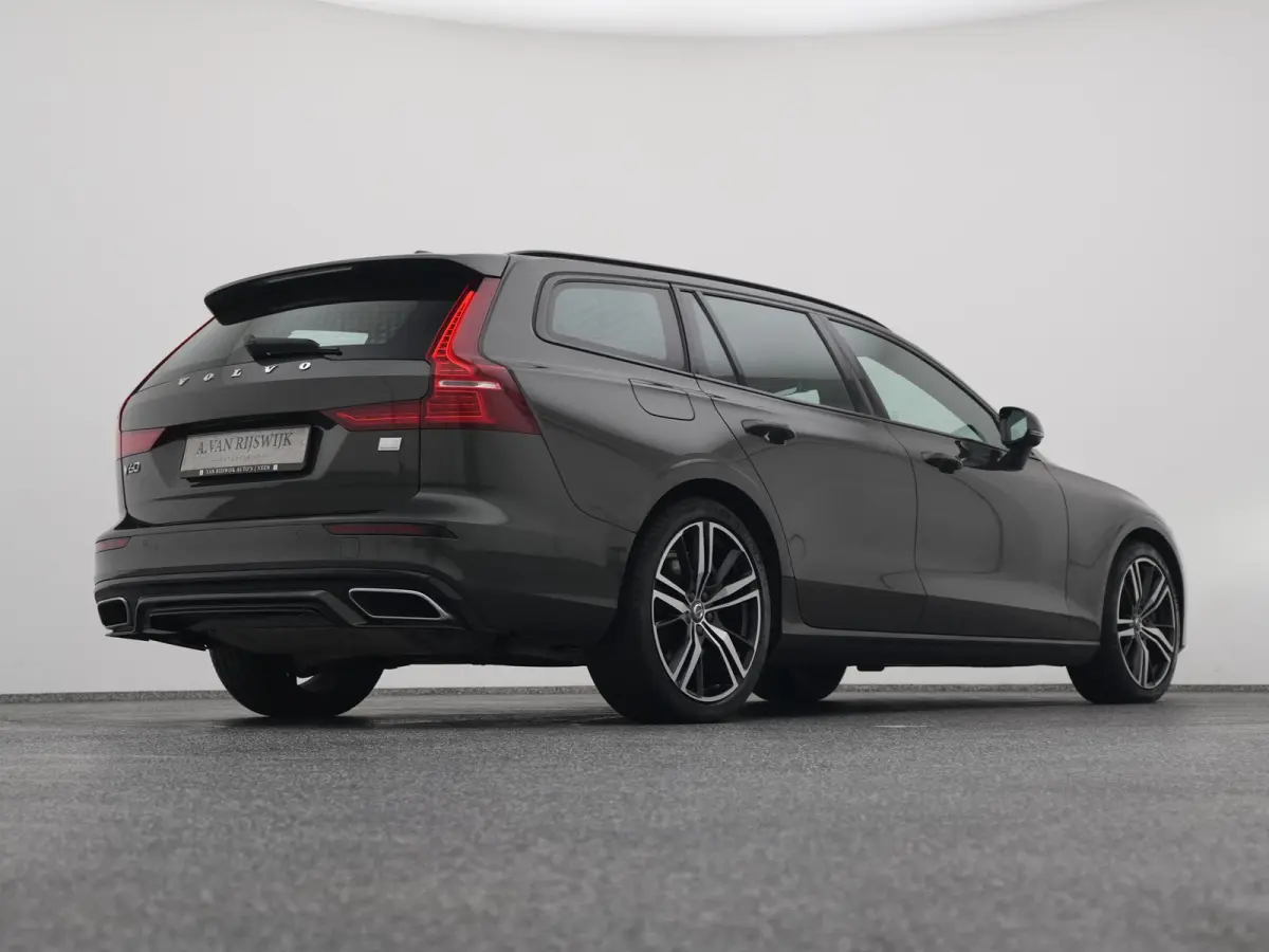 2.0 T6 Recharge AWD R-Design | CAMERA | KEYLESS | STOELVERWARMING