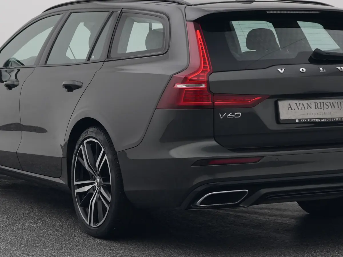 2.0 T6 Recharge AWD R-Design | CAMERA | KEYLESS | STOELVERWARMING