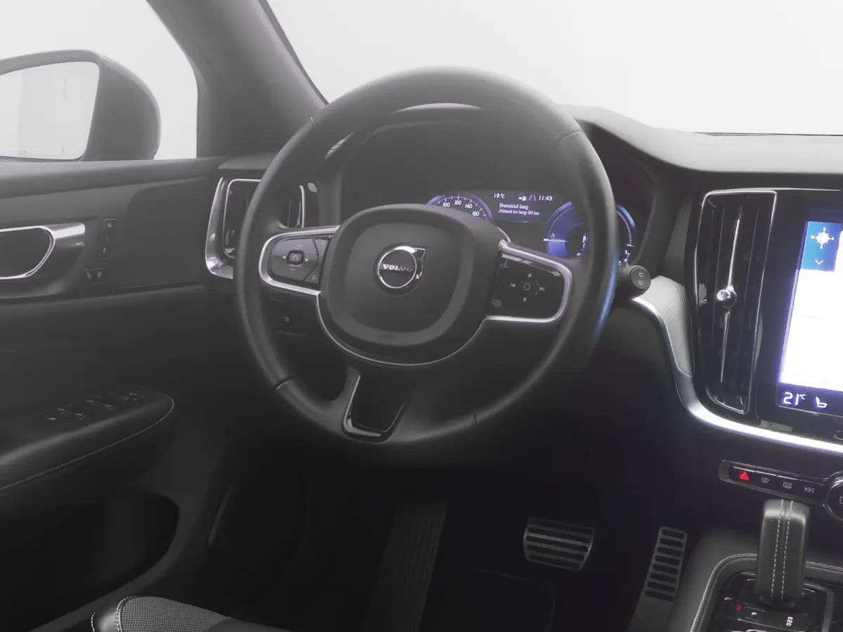 2.0 T6 Recharge AWD R-Design | CAMERA | KEYLESS | STOELVERWARMING