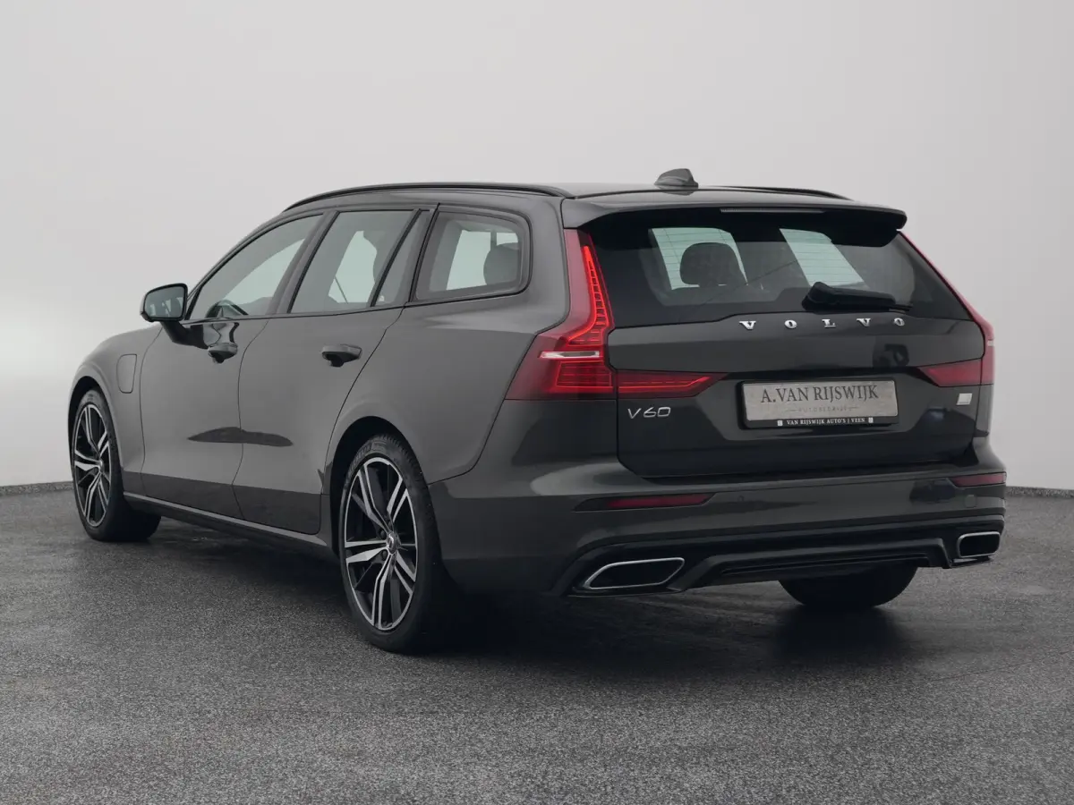 2.0 T6 Recharge AWD R-Design | CAMERA | KEYLESS | STOELVERWARMING
