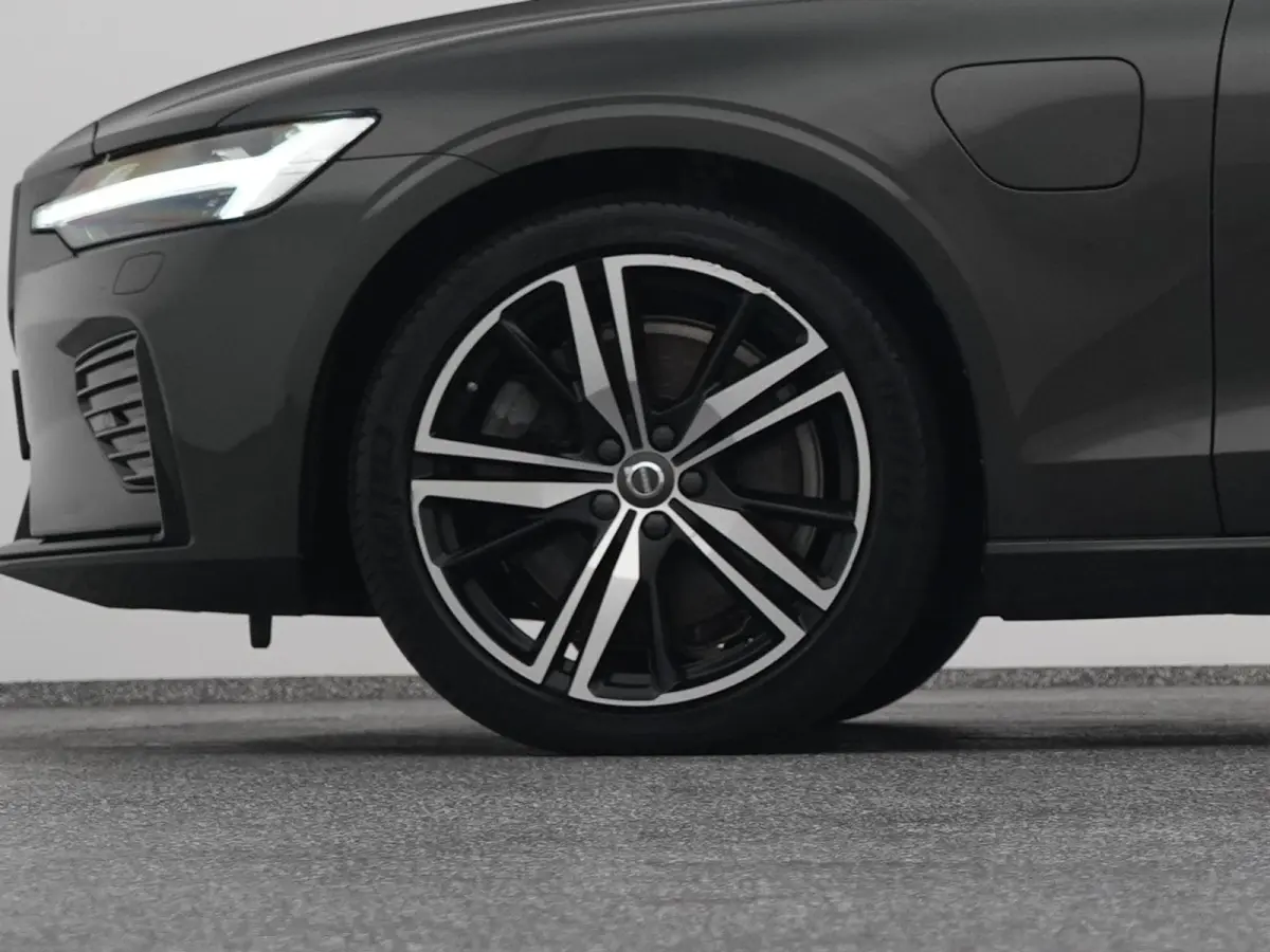 2.0 T6 Recharge AWD R-Design | CAMERA | KEYLESS | STOELVERWARMING