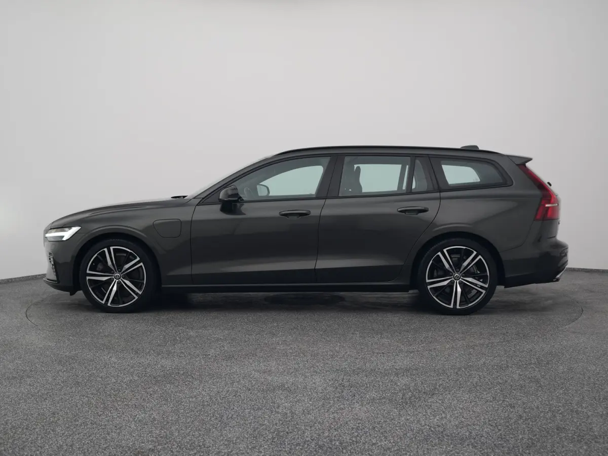 2.0 T6 Recharge AWD R-Design | CAMERA | KEYLESS | STOELVERWARMING