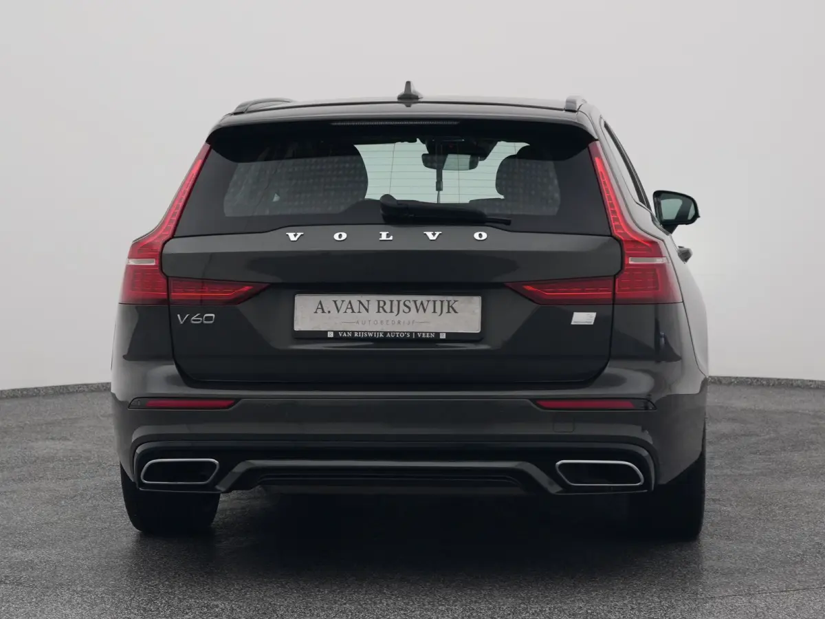 2.0 T6 Recharge AWD R-Design | CAMERA | KEYLESS | STOELVERWARMING