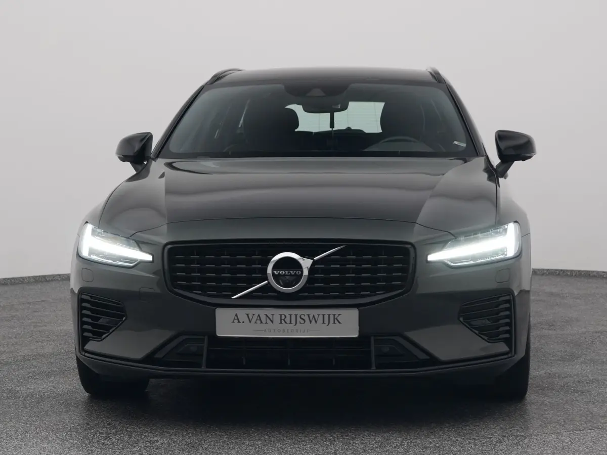 2.0 T6 Recharge AWD R-Design | CAMERA | KEYLESS | STOELVERWARMING