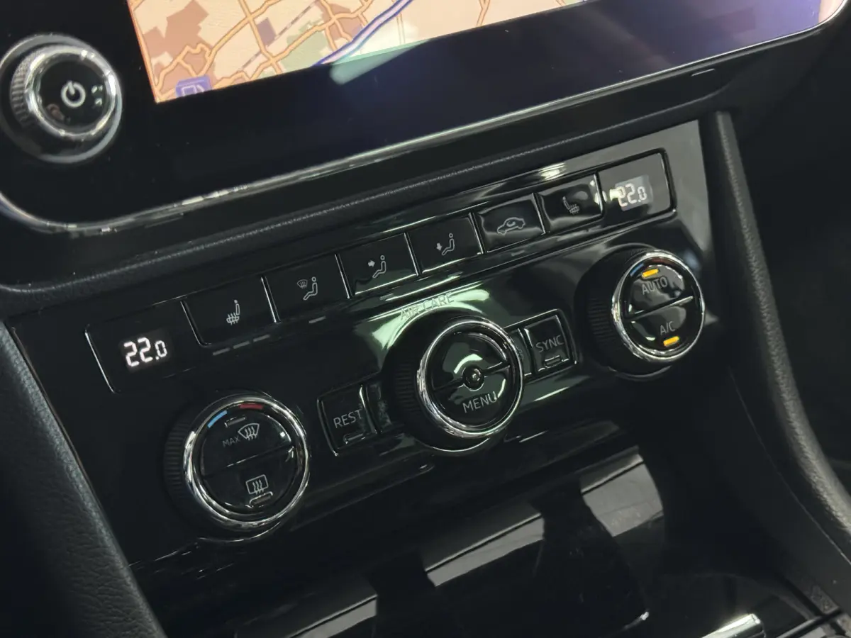 1.4 TSI ACT Sportline Business ACC Keyless CarPlay