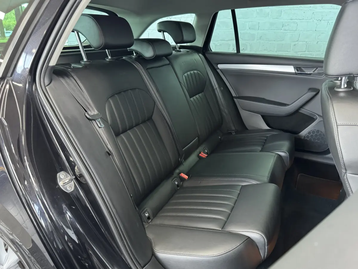 1.4 TSI ACT Sportline Business ACC Keyless CarPlay
