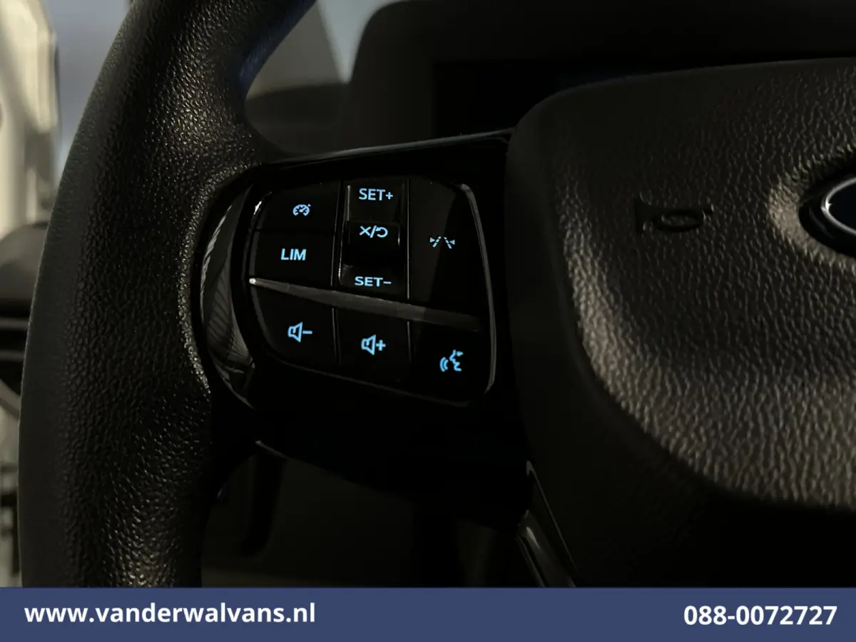 2.0 TDCI 136pk L2H1 Euro6 Airco | Camera | LED | Apple Carplay | Cruisecontrol Android Auto, Verwarmde voorruit, Parkeersensoren, Bijrijdersbank, 2740kg trekvermogen