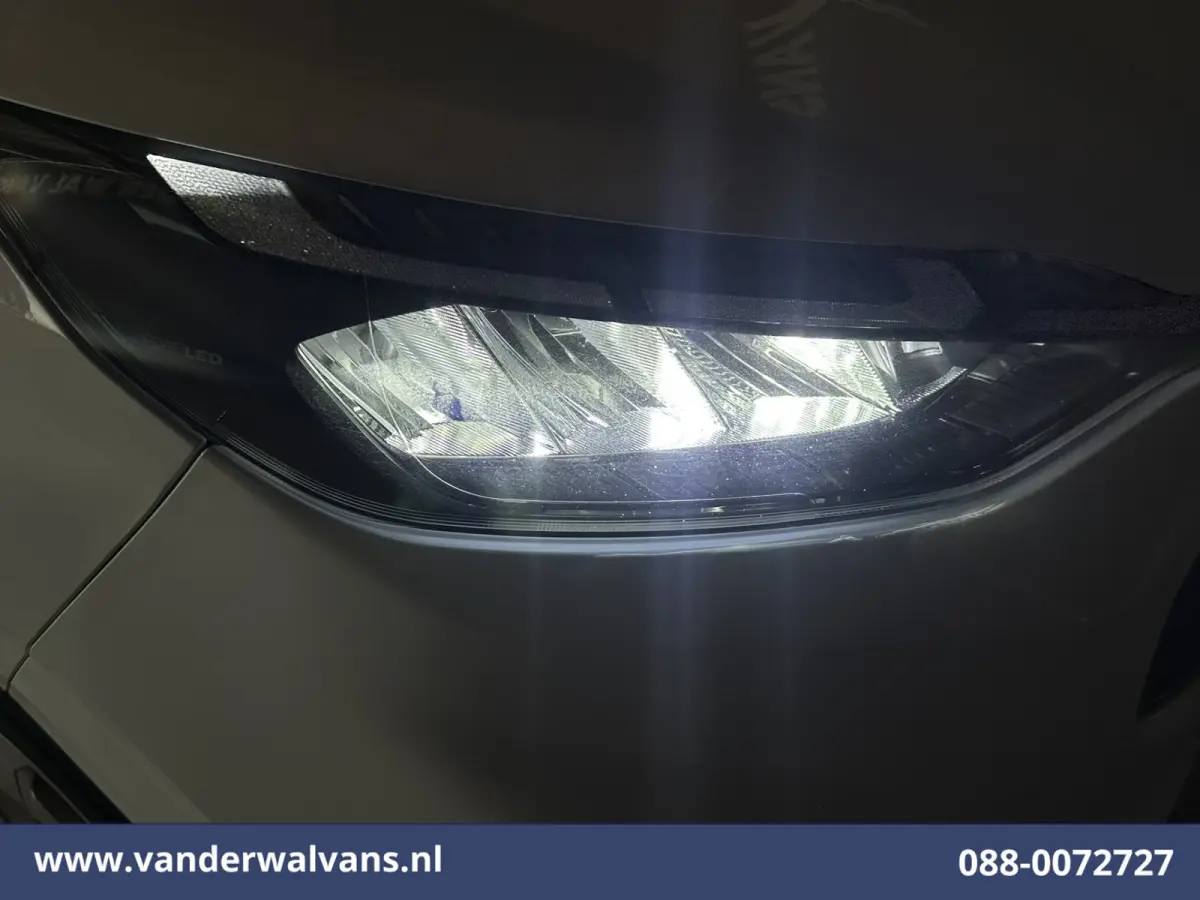 2.0 TDCI 136pk L2H1 Euro6 Airco | Camera | LED | Apple Carplay | Cruisecontrol Android Auto, Verwarmde voorruit, Parkeersensoren, Bijrijdersbank, 2740kg trekvermogen
