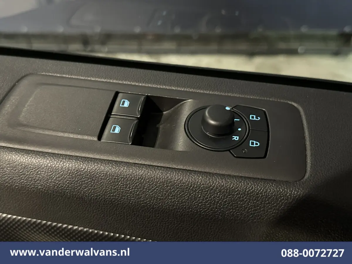 2.0 TDCI 136pk L2H1 Euro6 Airco | Camera | LED | Apple Carplay | Cruisecontrol Android Auto, Verwarmde voorruit, Parkeersensoren, Bijrijdersbank, 2740kg trekvermogen