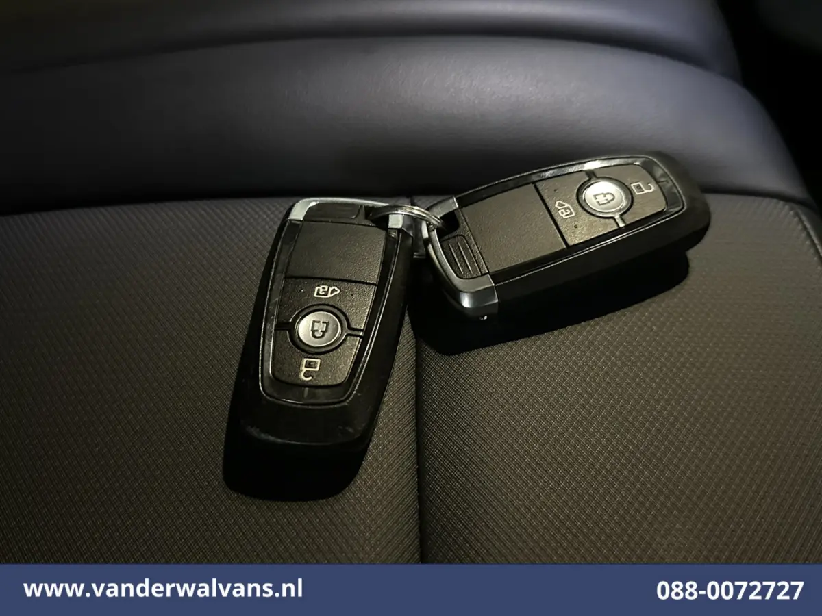 2.0 TDCI 136pk L2H1 Euro6 Airco | Camera | LED | Apple Carplay | Cruisecontrol Android Auto, Verwarmde voorruit, Parkeersensoren, Bijrijdersbank, 2740kg trekvermogen