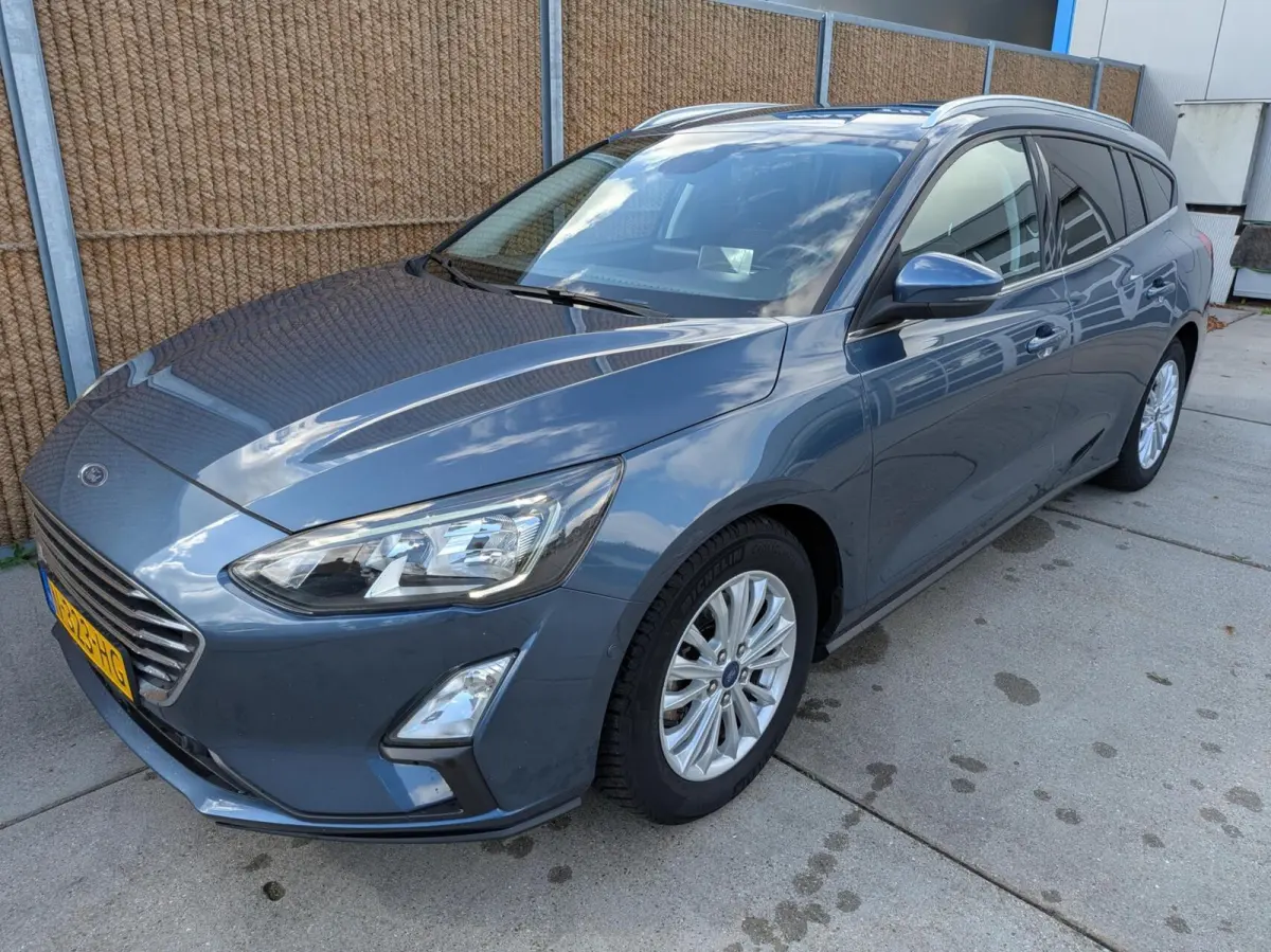 1.0 EcoBoost Hybrid Titanium X Business