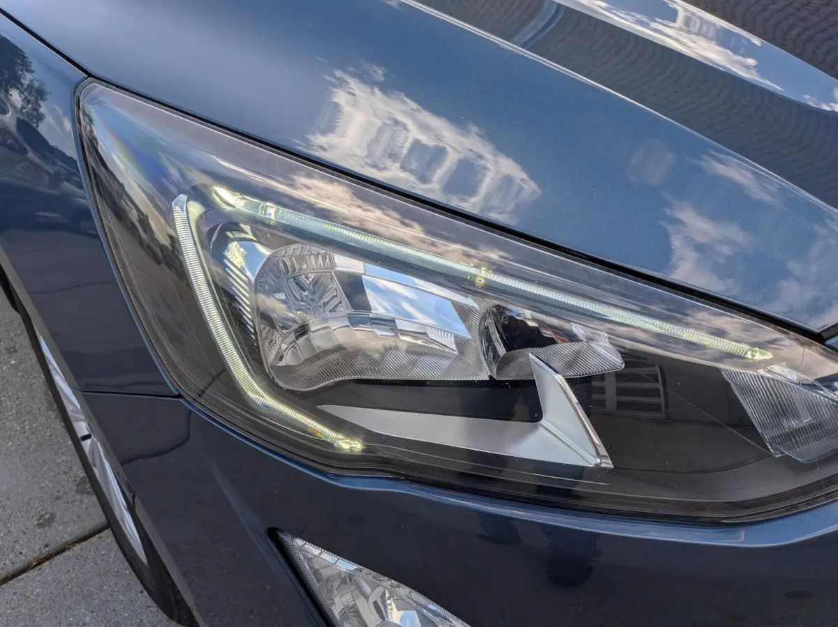 1.0 EcoBoost Hybrid Titanium X Business