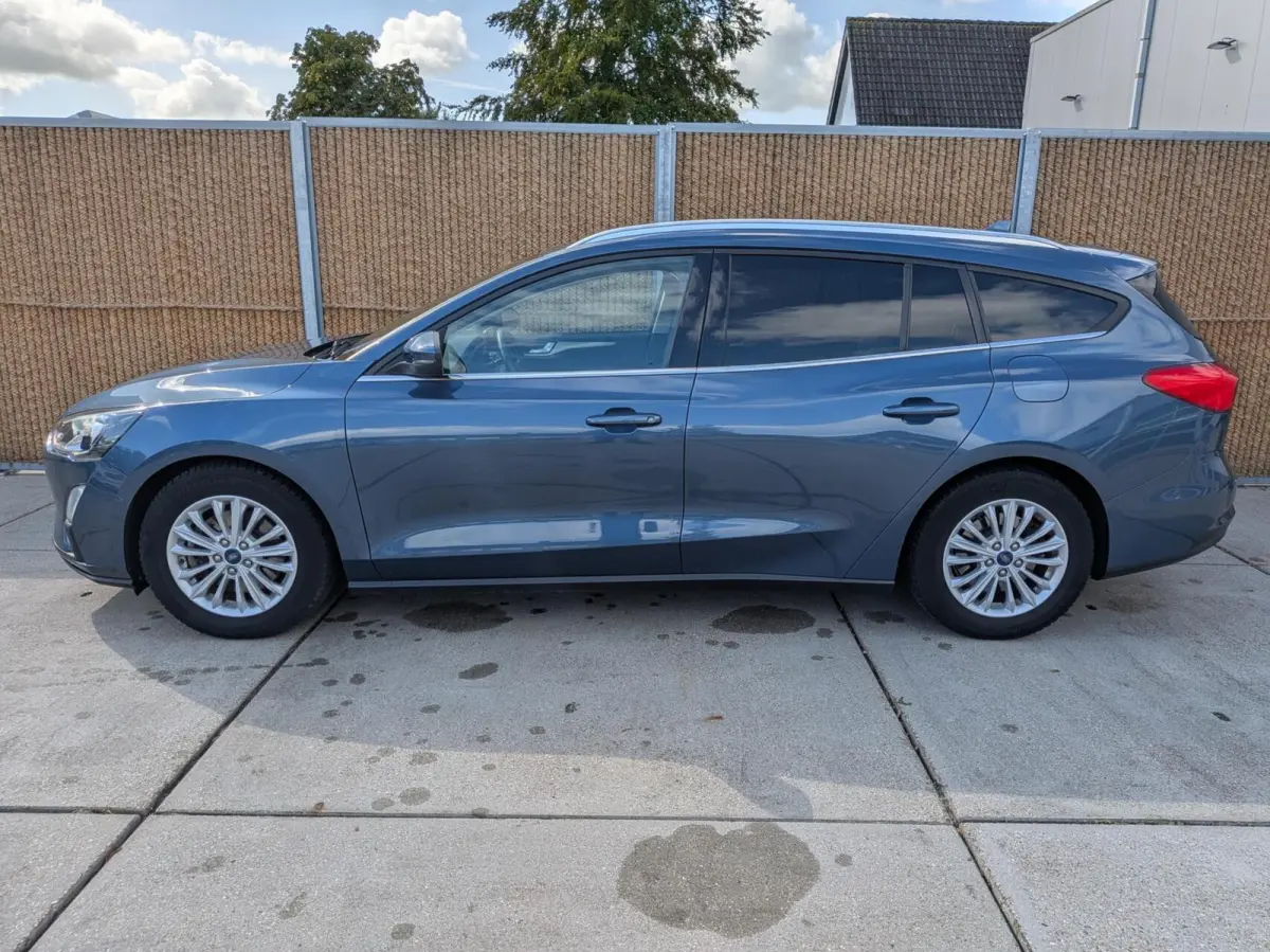 1.0 EcoBoost Hybrid Titanium X Business