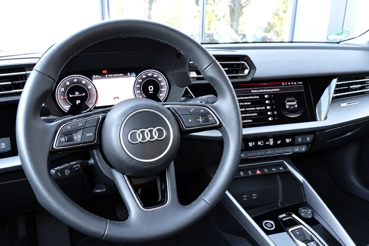 30 TFSI ACC CAM NAV CARPLAY'