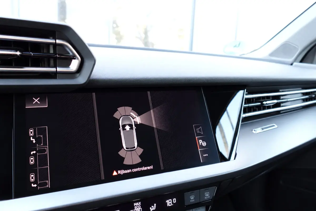 30 TFSI ACC CAM NAV CARPLAY'