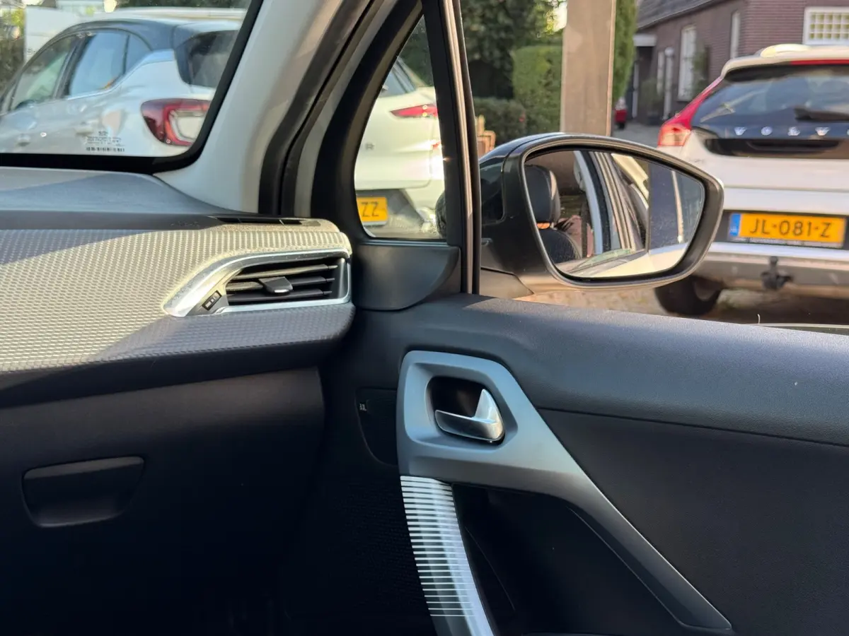 1.2 PureTech Allure 2017 PANO NAVI CLIMA LM NAP!