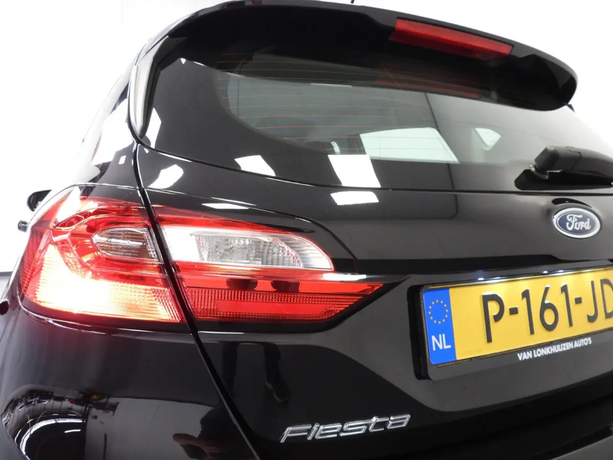 1.0 EcoBoost Hybrid Titanium NAVI/CLIMA/LED/PDC/15"LMV!
