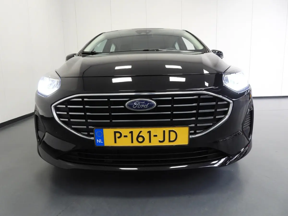 1.0 EcoBoost Hybrid Titanium NAVI/CLIMA/LED/PDC/15"LMV!