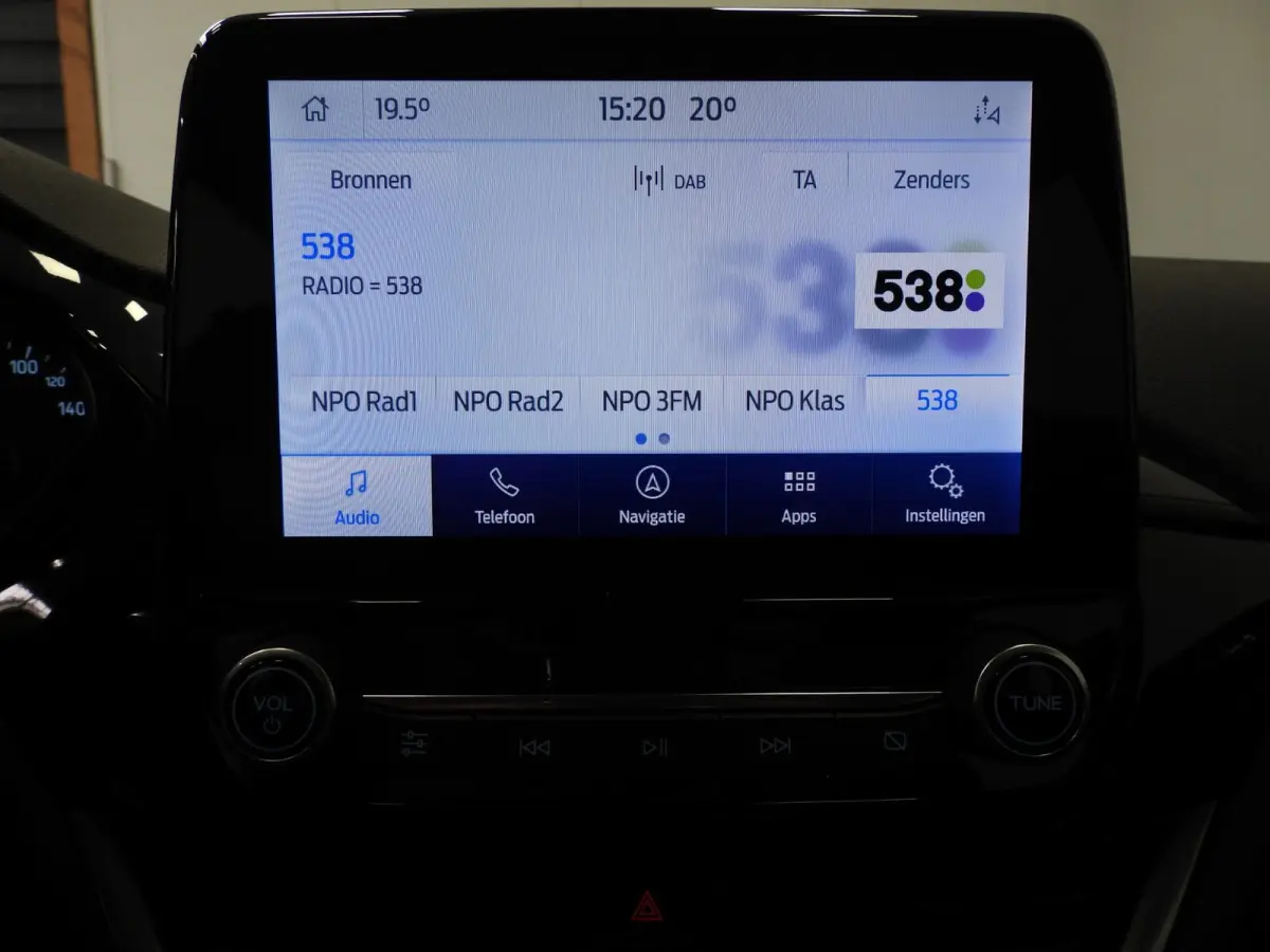 1.0 EcoBoost Hybrid Titanium NAVI/CLIMA/LED/PDC/15"LMV!
