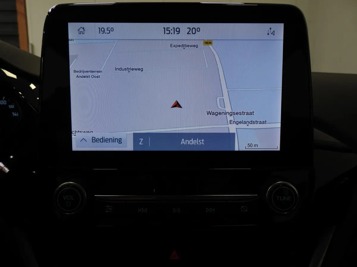 1.0 EcoBoost Hybrid Titanium NAVI/CLIMA/LED/PDC/15"LMV!